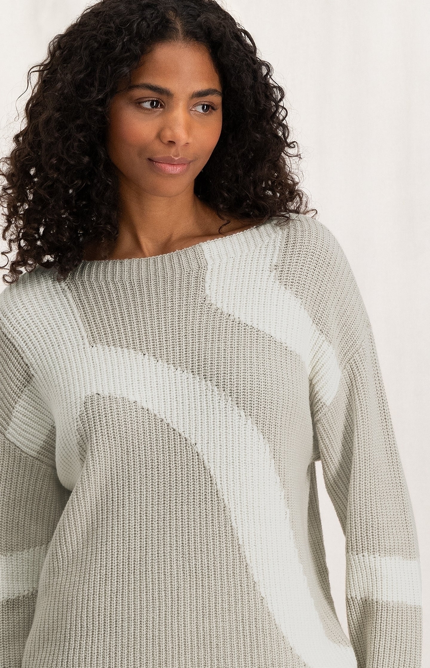 Langärmeliger Jacquard-Pullover mit U-Boot-Ausschnitt Silver Lining Beige Dessin